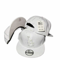 SnapBack- לבן