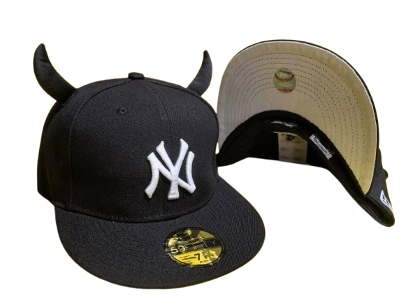 Fitted- שטן שחור